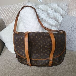 Louis Vuitton Monogram Saumur 43 Shoulder Bag..Authentic!!